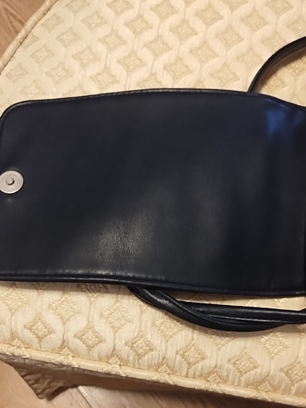 Koltov Navy Leather Crossbody Bag - Picture 3 of 7